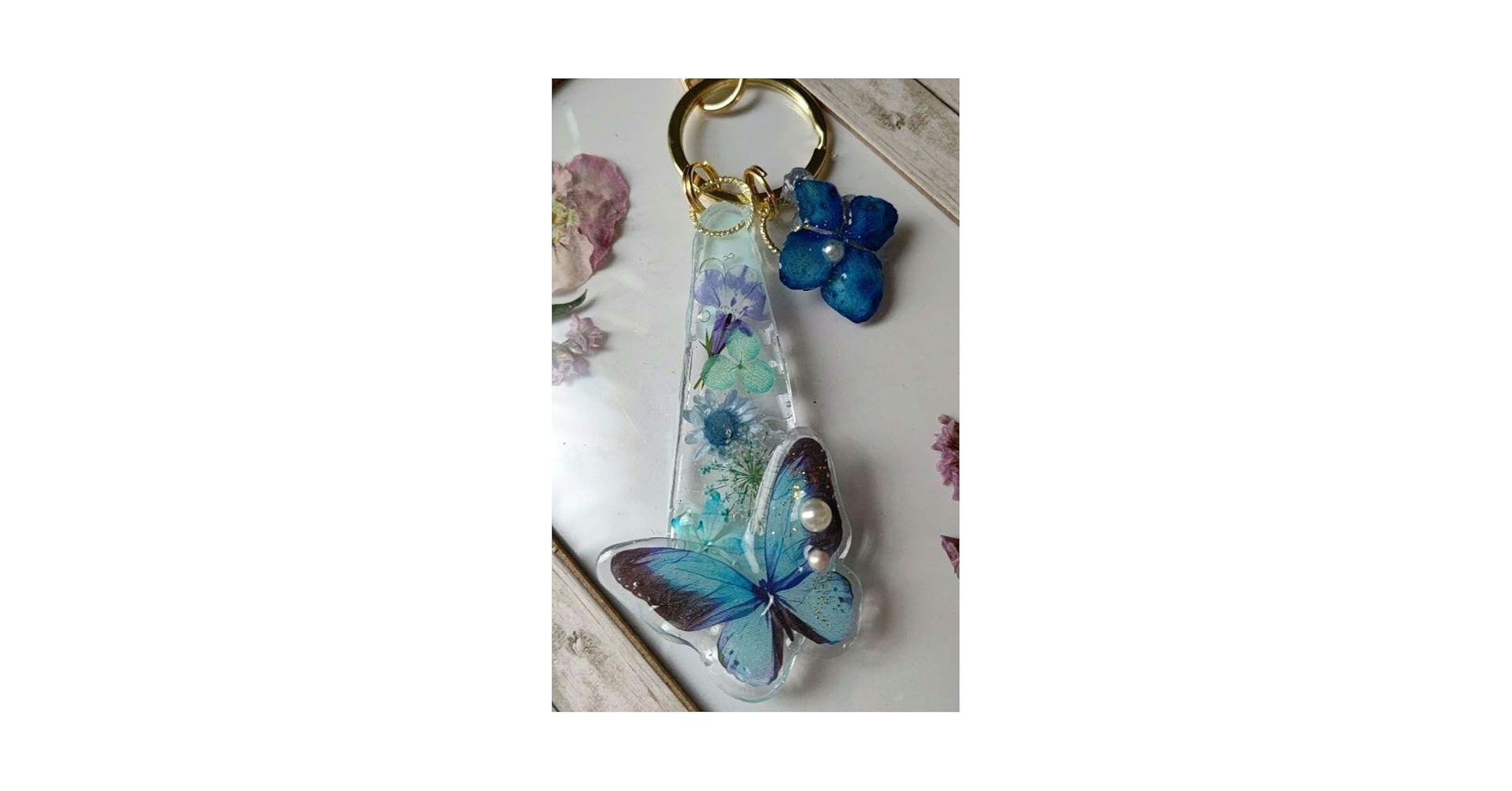 Amazon.co.jp: ハンドメイド 青い蝶＋本物の花 レジン